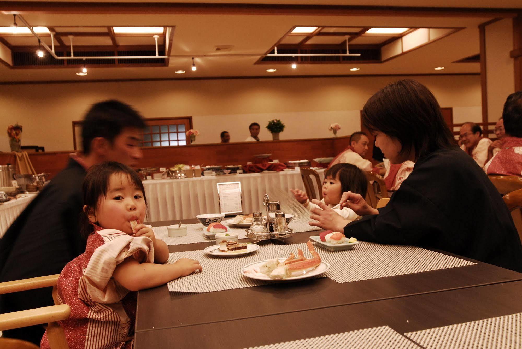 Kasugai View Hotel Fuefuki Luaran gambar